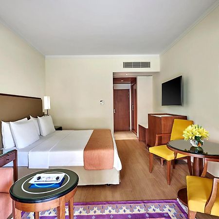 Trident Agra Hotell Agra  Exteriör bild