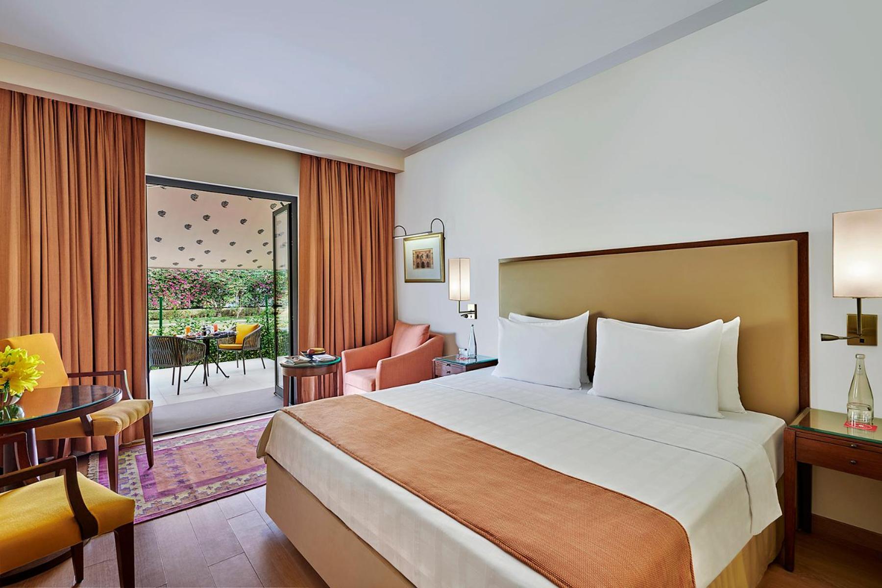 Trident Agra Hotell Agra  Exteriör bild A room at the Taj Bengal