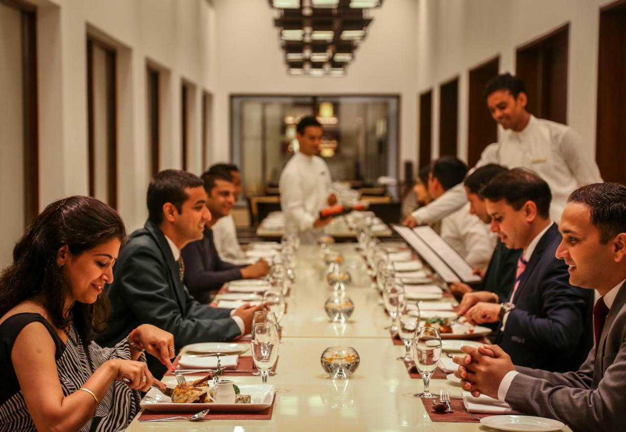 Trident Agra Hotell Agra  Exteriör bild A private dinner at the Taj Mahal Palace, Mumbai